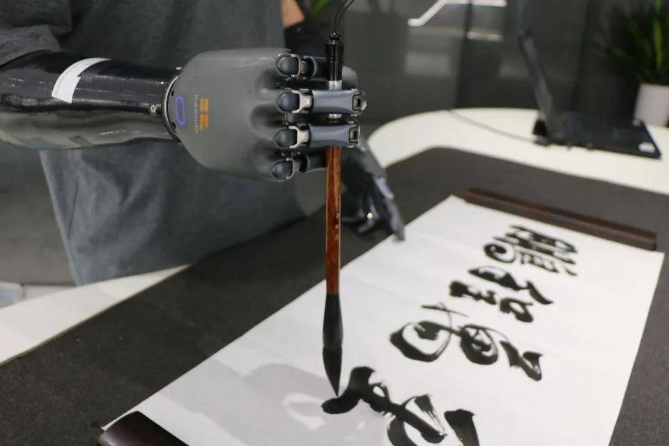 小龙：闪耀的“东方神秘力量”AG旗舰赞助马竞联赛杭州四(图18)