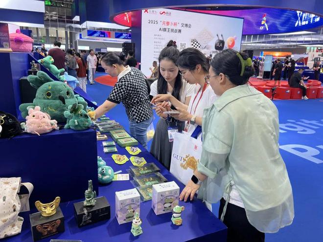 堆文创亮相深圳文博会!火爆!罗江非遗、三星(图4) 堆文创亮相深圳文博会!火爆!罗江非遗、三星(图4)